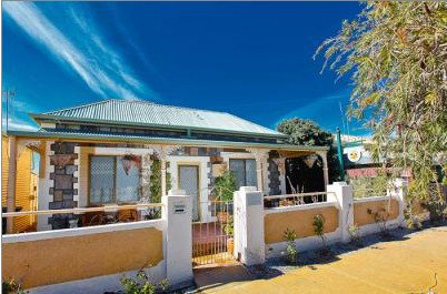 Emaroo Cottages - Kalgoorlie Accommodation 1