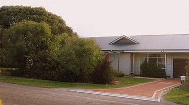 Acacia Grove Holiday House - Kalgoorlie Accommodation 0