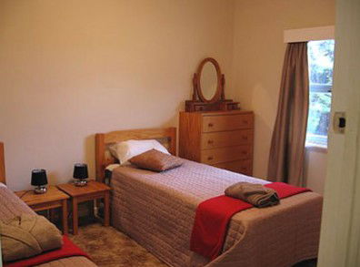 Acacia Grove Holiday House - Kalgoorlie Accommodation 1
