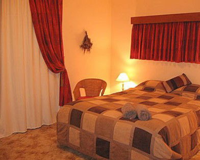 Acacia Grove Holiday House - Kalgoorlie Accommodation 2