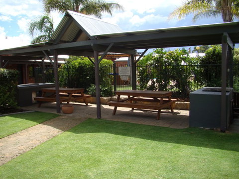 Dunsborough Central Motel - Kalgoorlie Accommodation 1