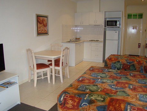 Dunsborough Central Motel - Kalgoorlie Accommodation 5