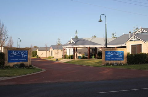 Halcyon Bay - Kalgoorlie Accommodation 2
