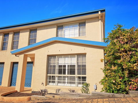 Aqua Shores - Kalgoorlie Accommodation 0