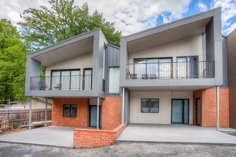 Art House Townhouses - Kalgoorlie Accommodation 1