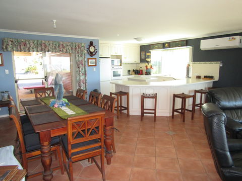 Blue Sea Dragon - Kalgoorlie Accommodation 1