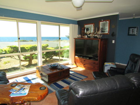 Blue Sea Dragon - Kalgoorlie Accommodation 2