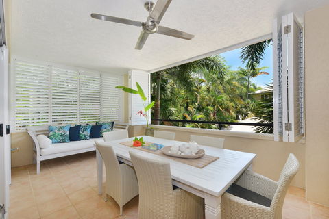 Cayman Villas Port Douglas - Kalgoorlie Accommodation 2