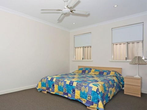 Falcon By The Bay - Kalgoorlie Accommodation 2