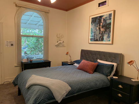 Genesta House Bed & Breakfast - Kalgoorlie Accommodation 2