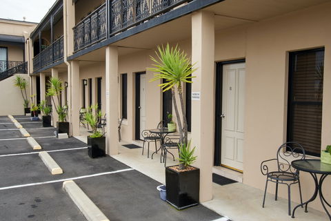 Inverell Terrace Motor Lodge - Kalgoorlie Accommodation 1