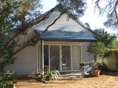Island Chalet Kangaroo Island - Kalgoorlie Accommodation 1