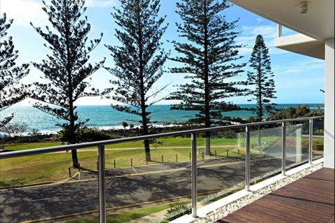 Manta Bargara Resort - Kalgoorlie Accommodation 0