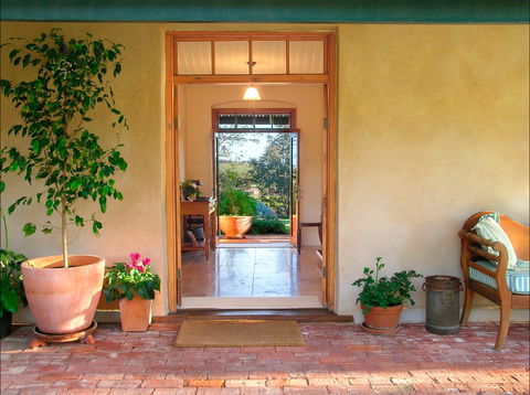 Seppeltsfield Vineyard Cottage - Kalgoorlie Accommodation 1