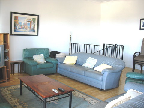 31 Stacey Drive, Carrickalinga - Kalgoorlie Accommodation 1