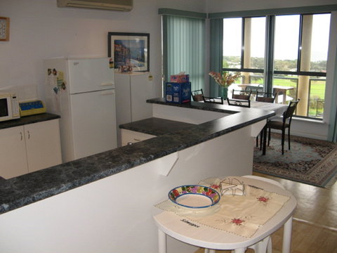 31 Stacey Drive, Carrickalinga - Kalgoorlie Accommodation 2