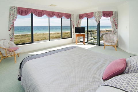 Bayside Beauty - Kalgoorlie Accommodation 1