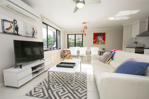 Bright Uptown - Kalgoorlie Accommodation 1