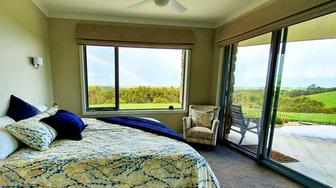 Eagle Rock Retreat - Kalgoorlie Accommodation 1