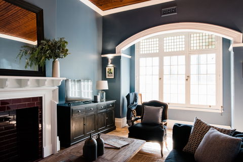 Mount Ophir Estate - The Residence - Kalgoorlie Accommodation 0