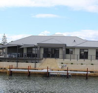 Port Bouvard Retreat - Large Family Friendly Canal Home with Private Jetty - Kalgoorlie Accommodation