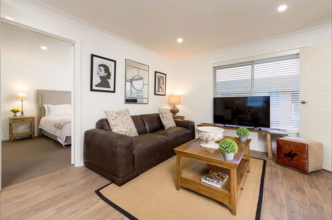 Sleeping In Style - Kalgoorlie Accommodation 0