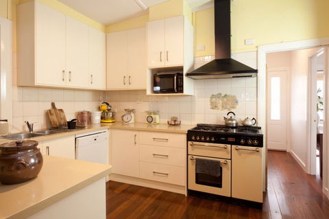 Great Southern Outback Tours & Accommodation - Kalgoorlie Accommodation 4