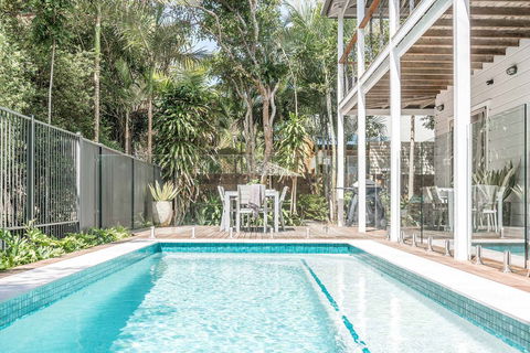 Beach Chalet - Kalgoorlie Accommodation 0