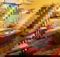 Buxton Manor - Garden and Loft Apartment - Kalgoorlie Accommodation