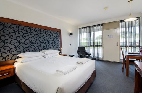 Commodore On The Park - Kalgoorlie Accommodation 2