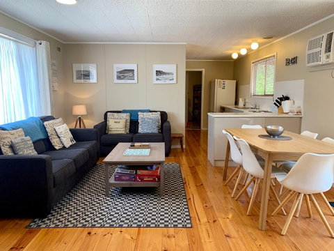 Crows Nest - Kalgoorlie Accommodation 1