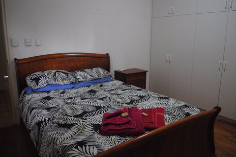 East Arnhem Real Estate - 6B Isal - Kalgoorlie Accommodation 0