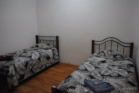 East Arnhem Real Estate - 6B Isal - Kalgoorlie Accommodation 2