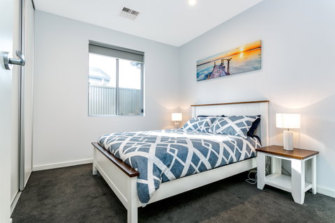 Ella House I - Kalgoorlie Accommodation 2