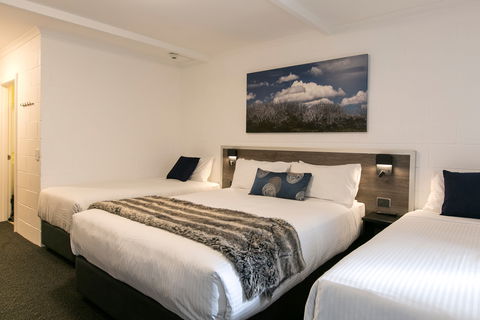 Falls Creek Hotel - Kalgoorlie Accommodation 1