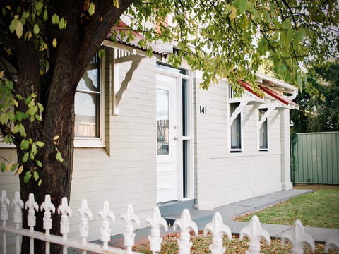 Gipps Street Cottage - Open - Kalgoorlie Accommodation 1