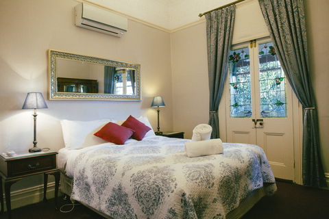 Glenella Guesthouse - Kalgoorlie Accommodation 0