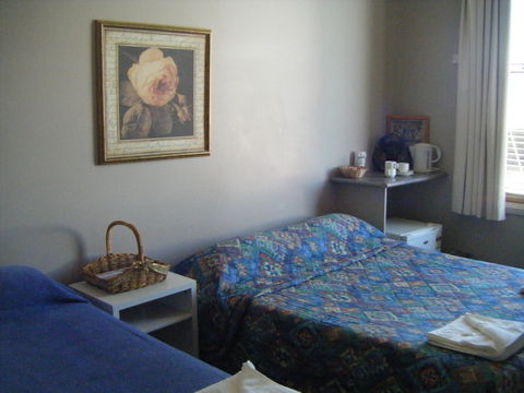 Imperial Hotel Cowra - Kalgoorlie Accommodation 1