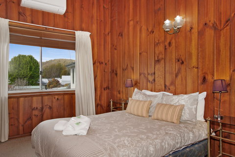 Le Chateau - Kalgoorlie Accommodation 2