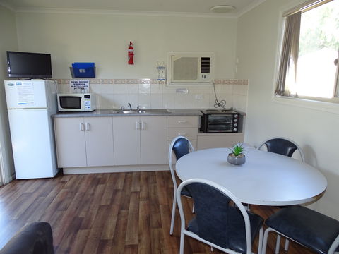 Moonta Bay Cabins - Cabin 2 - Kalgoorlie Accommodation 1