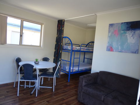 Moonta Bay Cabins - Cabin 2 - Kalgoorlie Accommodation 2