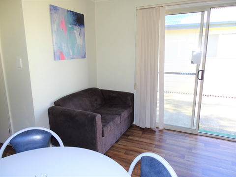 Moonta Bay Cabins - Cabin 3 - Kalgoorlie Accommodation 2