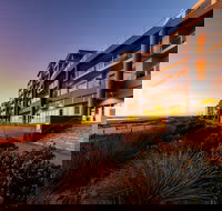 Oaks Glenelg Plaza Pier Suites - Kalgoorlie Accommodation