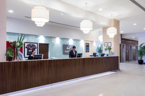 Oaks Glenelg Plaza Pier Suites - Kalgoorlie Accommodation 1
