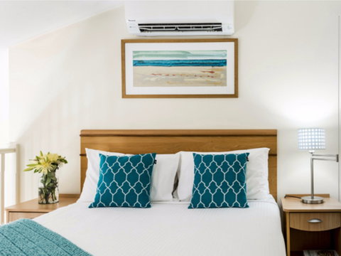 Oaks The Entrance Waterfront Resort - Kalgoorlie Accommodation 1