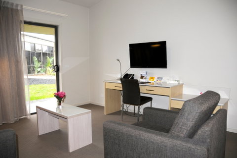 Quality Suites Seasons 5 Resort - Kalgoorlie Accommodation 1