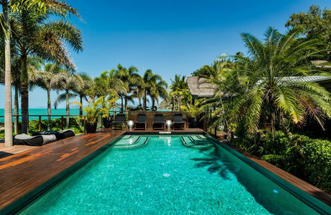 Trinity Beach Palace - Kalgoorlie Accommodation 2