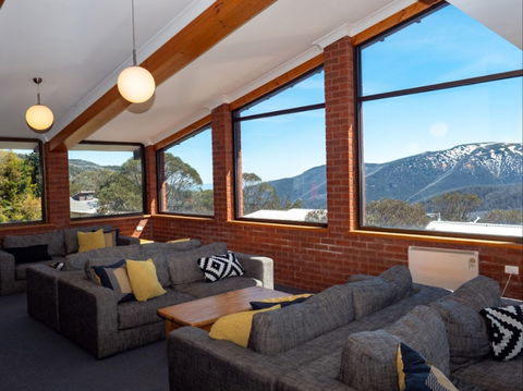 Viking Alpine Lodge - Kalgoorlie Accommodation 0