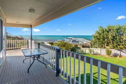 Whaler's Retreat - Kalgoorlie Accommodation 0