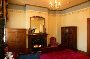 Freeman On Ford - Kalgoorlie Accommodation 5